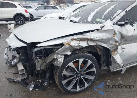 2019 Nissan Maxima 3.5 Platinum z USA, uszkodzony, nr VIN 1N4AA6AV7KC375115